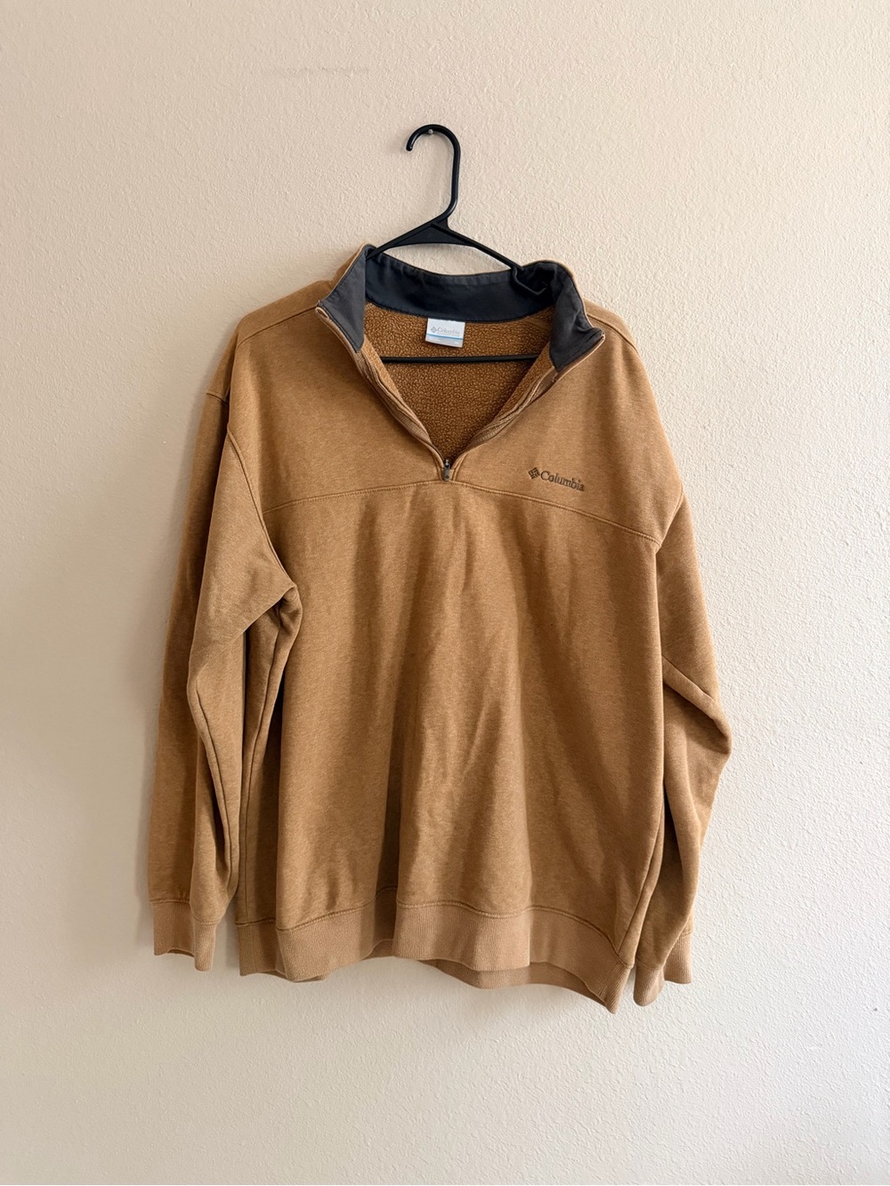 Columbia Men’s Half Zip Tan Pullover